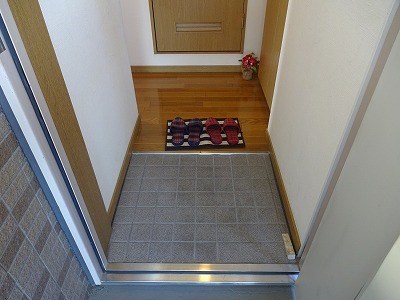 ピコ・ファミーユ  玄関