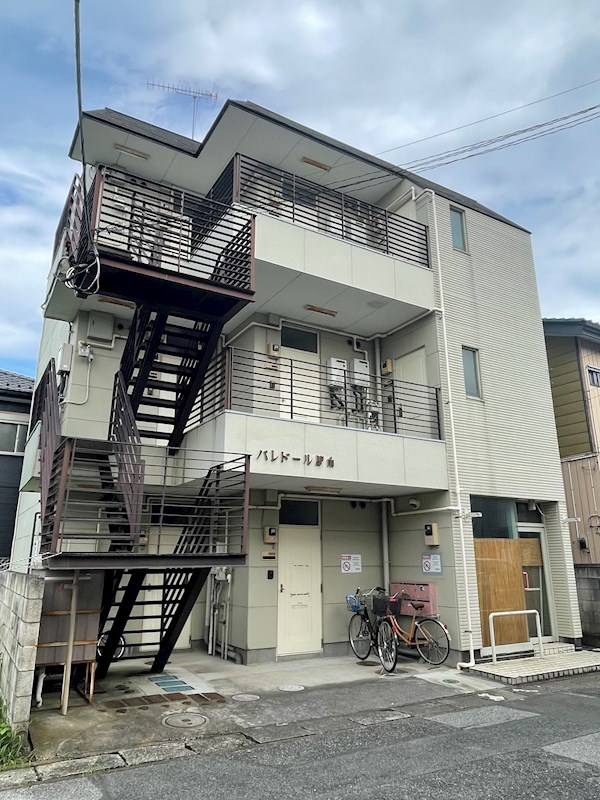 パレドール駅南 302号室 外観