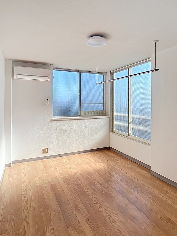 パレドール駅南 リビング