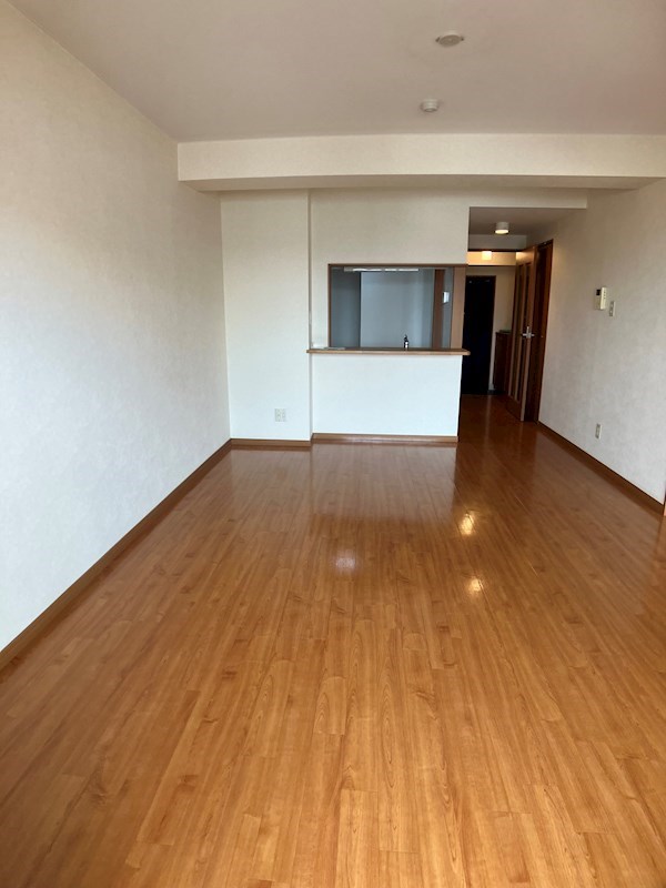 エソール中今泉 リビング