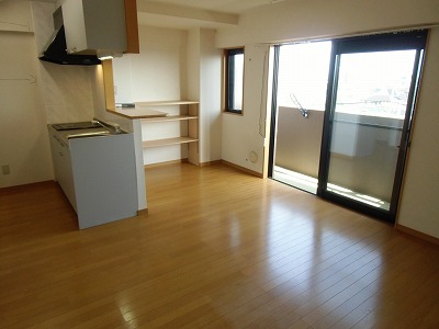 NARABU弐番館 リビング