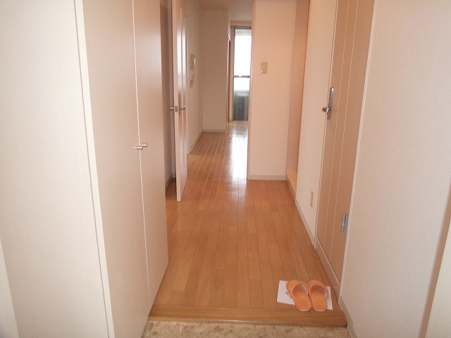 ベルグランドハイツ 玄関