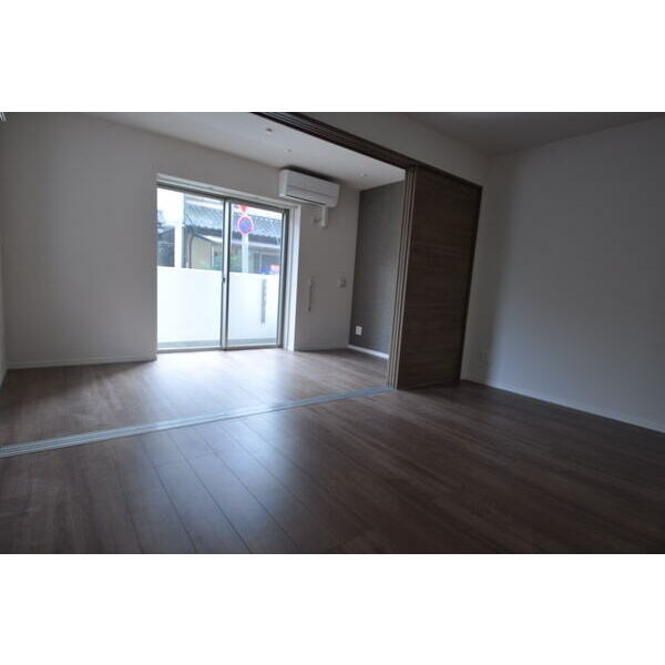 ラミューズ宮みらい リビング