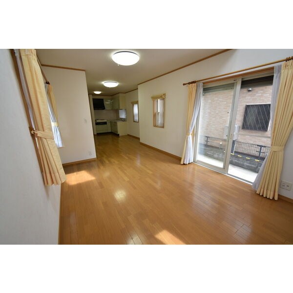 宿郷3丁目一戸建て リビング