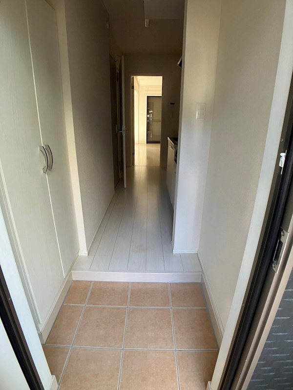 プレジデント桜 玄関