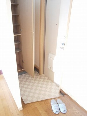 ニューメモハイツ 玄関