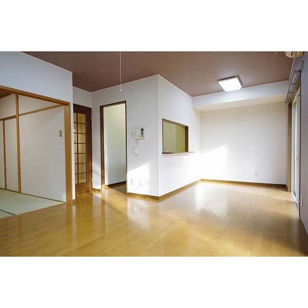 ハイツマロニエ今泉 リビング