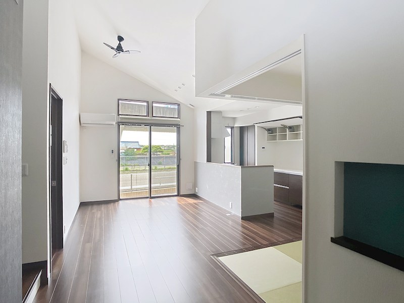 ルクラ・リリーバーベナ リビング