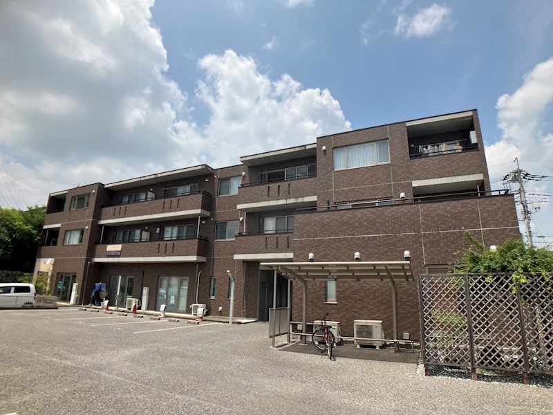 パレス・ド・ルミーネ 2-A号室 外観