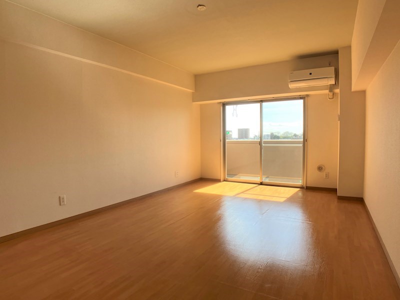 LOTUS MARSH元今泉 リビング