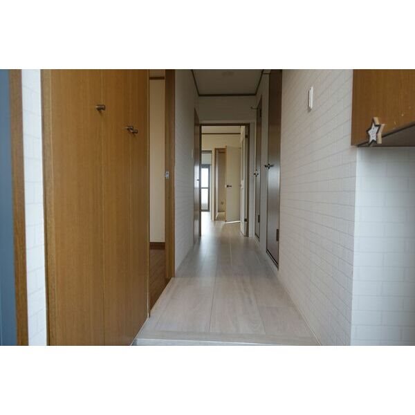 ルミエール緑 玄関