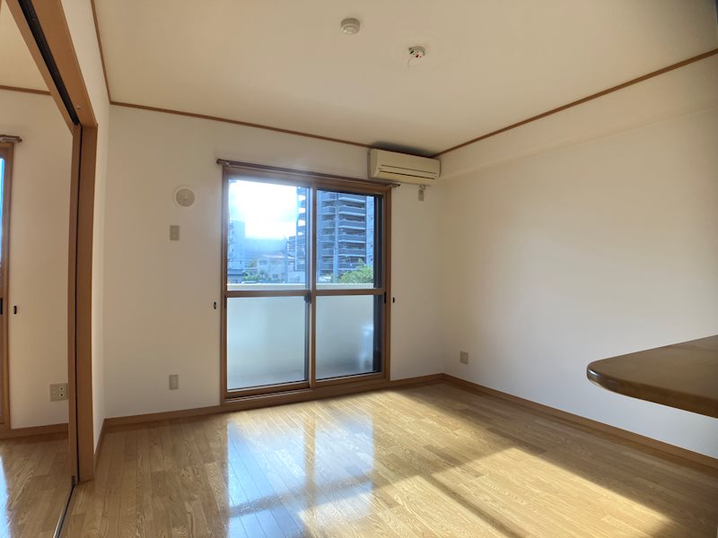 レジデンス松峰 リビング