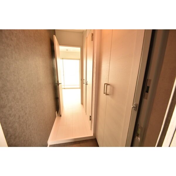 EAST　CONCIE 玄関