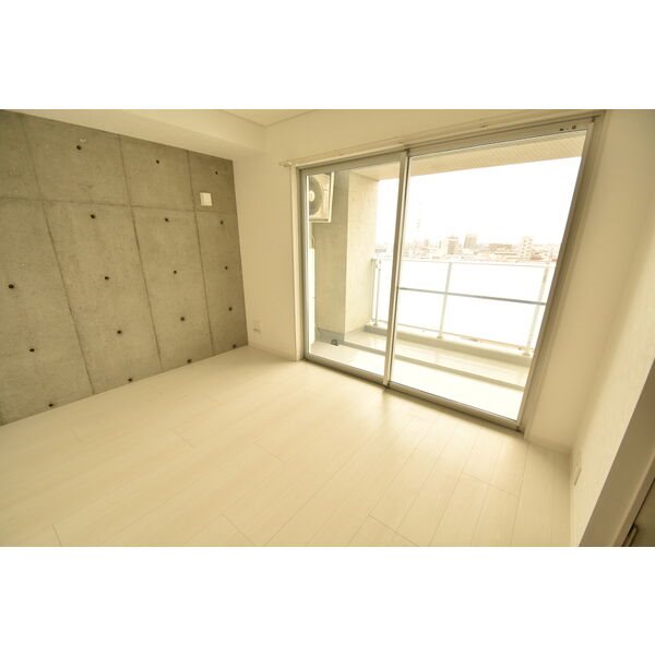 EAST　CONCIE リビング