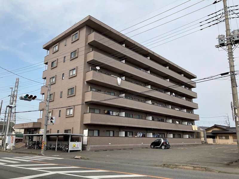 グローバル小山  304号室 外観