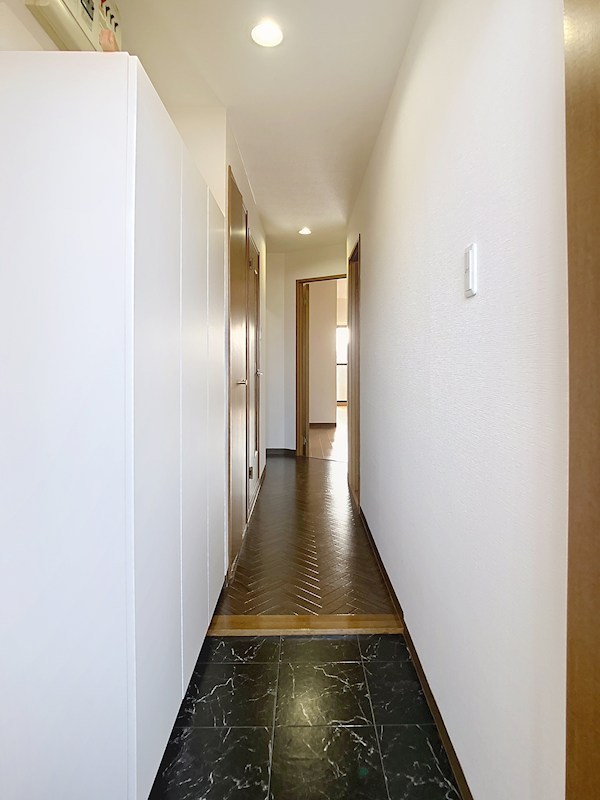 ネオニシキ 玄関