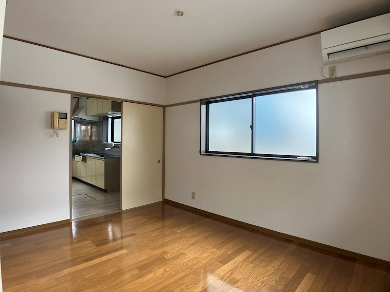 アレストセント リビング