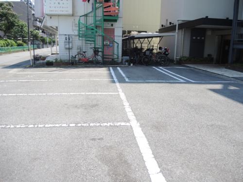パークビュースーデン 駐車場