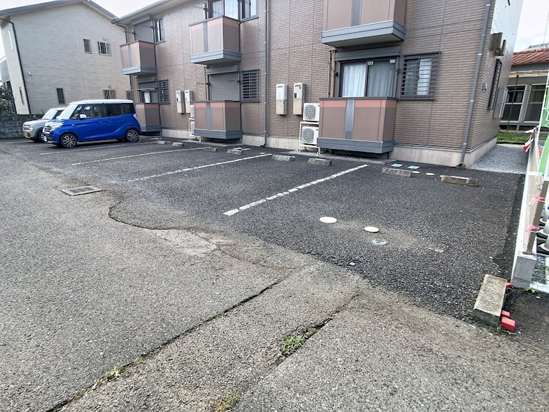 モナリエODA 駐車場