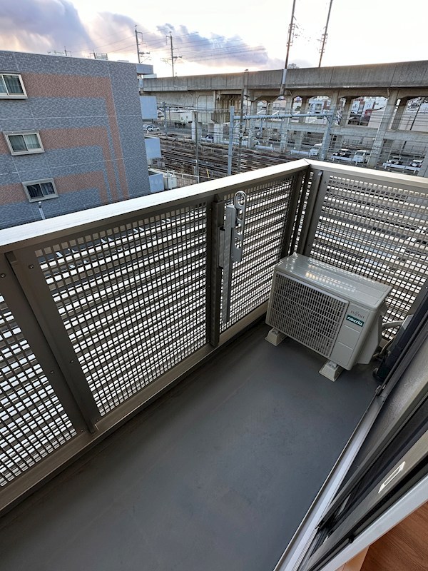 CLASSEUM元今泉 ベランダ