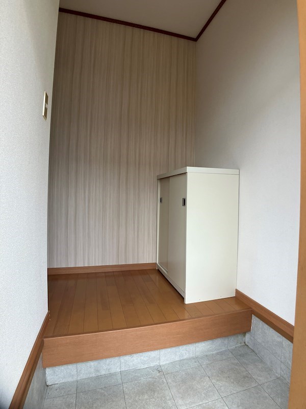エステートハイツ 玄関