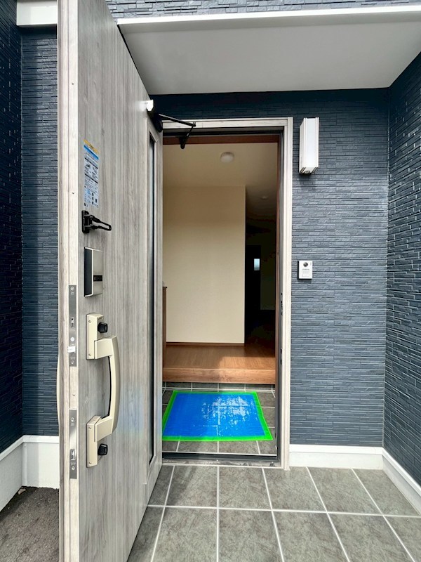 プレインヒルズ 玄関