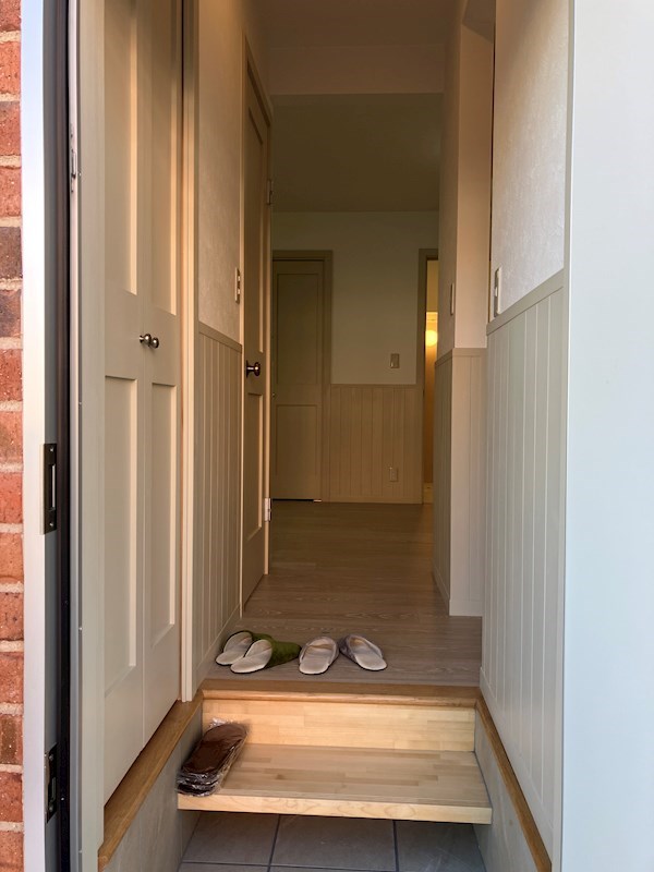 ミラコローザ・ノンナ　プリモ 玄関