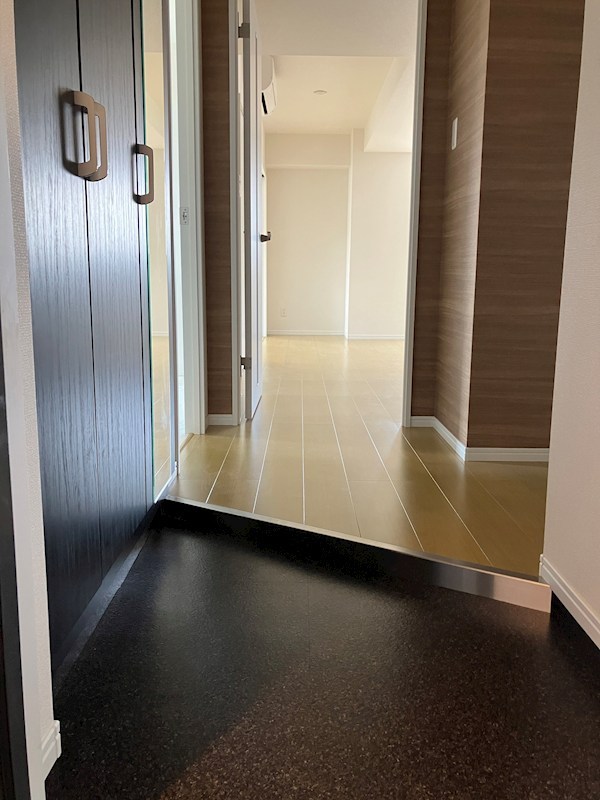 グランパセオ元今泉 玄関