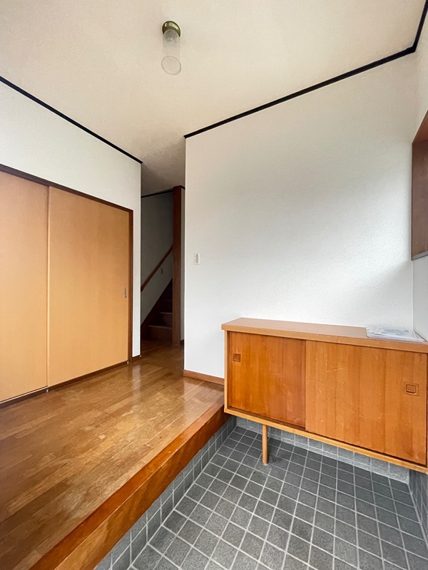 西一の沢貸家 玄関