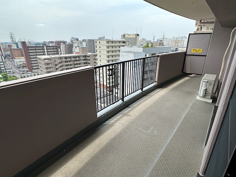 ナイスアーバン元今泉 ベランダ