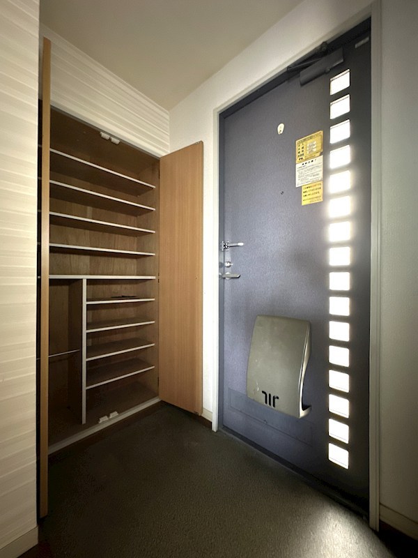 ラフォーレいずみ野C棟 玄関