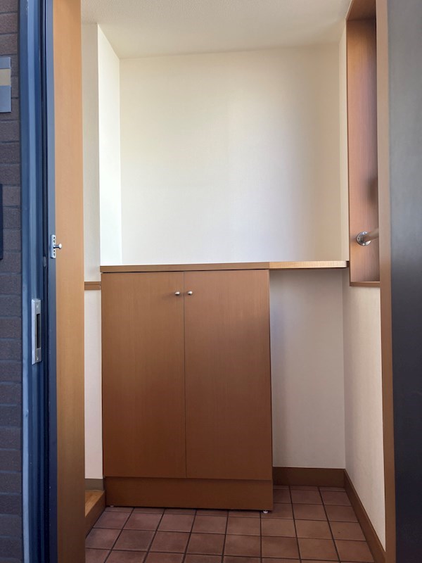 アゼリアコート宿郷 玄関