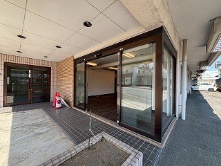 利久マンション 玄関