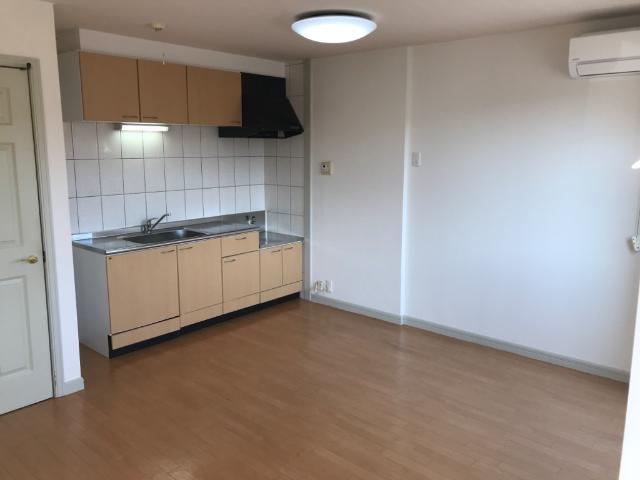 フォレスト　ヴィラ　パートⅡ リビング