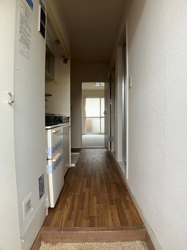 西川田第8レジデンス 玄関