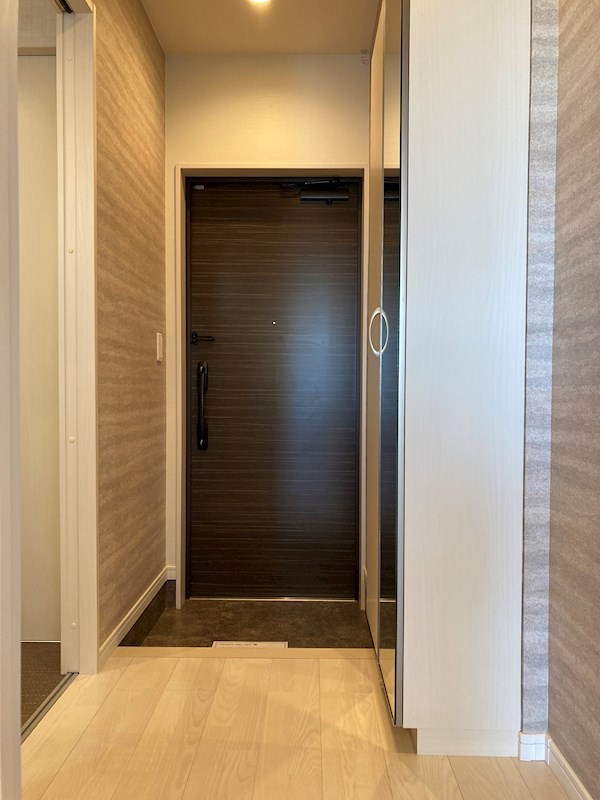 ネイザ戸祭 玄関