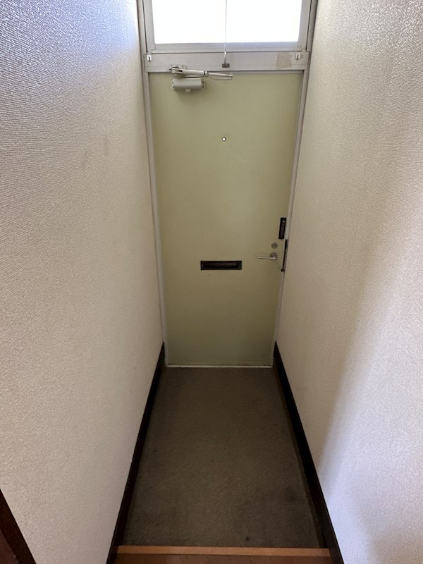 ヴェルエスト鹿沼B棟 玄関