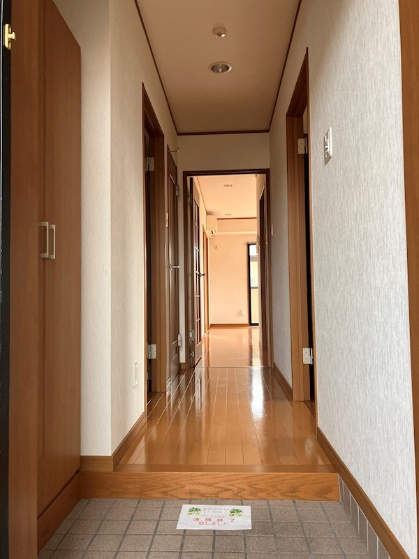 ルミエール元今泉 玄関