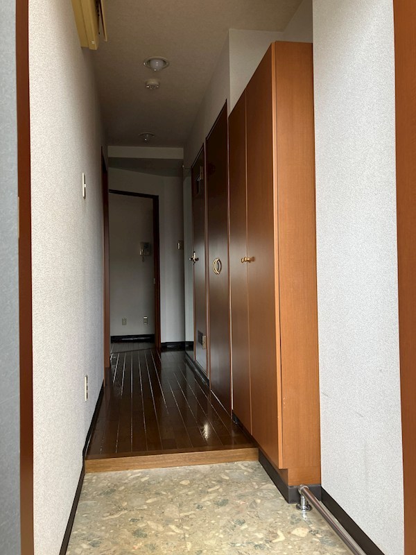 クロワサンス 玄関