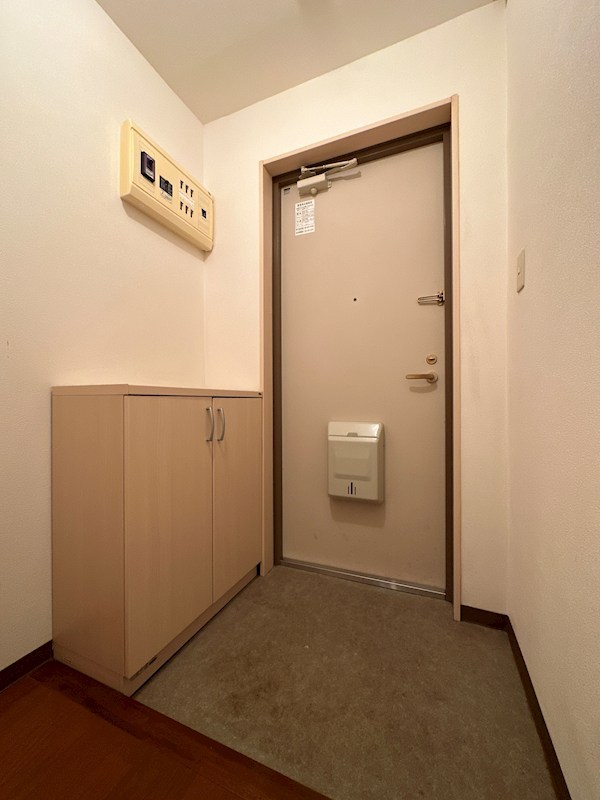 ハーネス戸祭 玄関