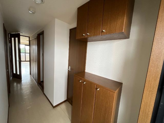 シャトー・グランチェスタ 玄関