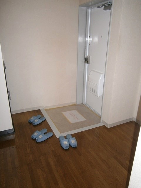 ロワールミタハイツ 玄関