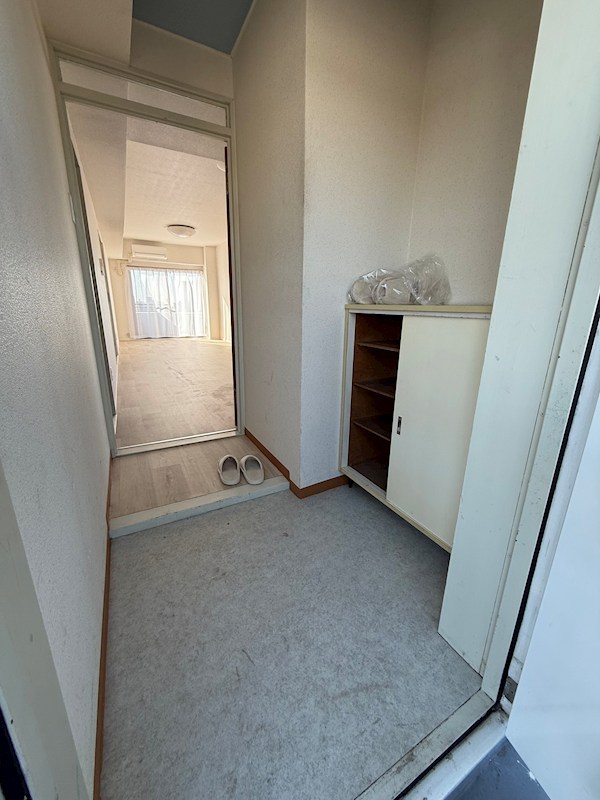 ロワールミタハイツ  玄関