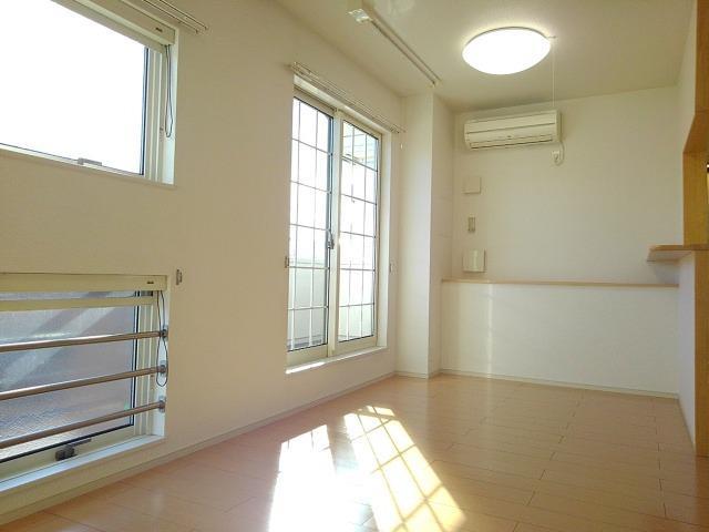 ラブリームーン リビング