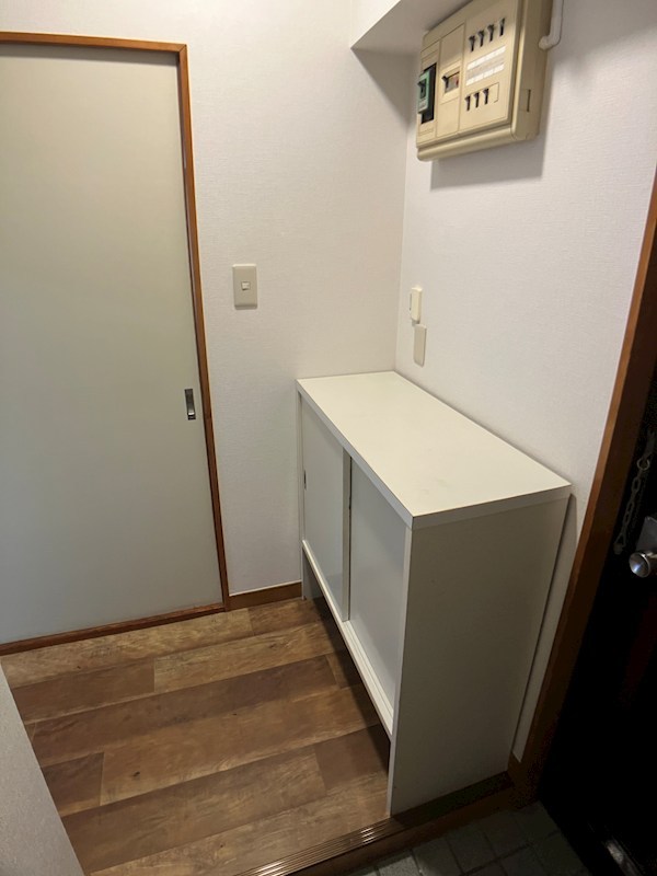 レンシャル松原 玄関