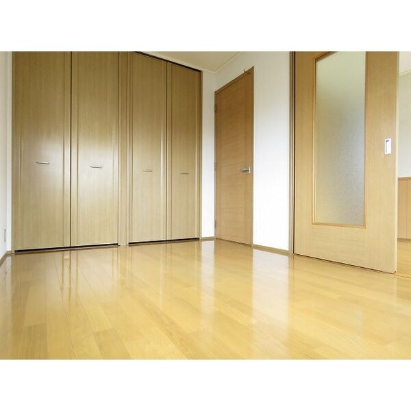 サバービア髙根沢　7 ベッドルーム