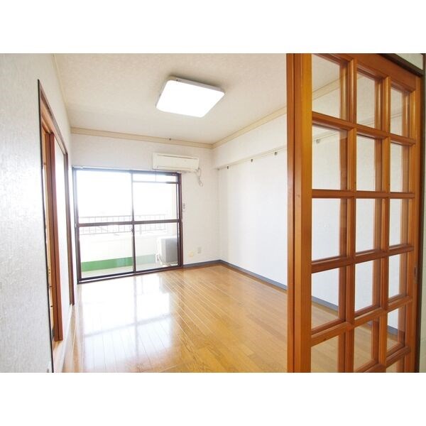 レジデンスTOYOUKE リビング