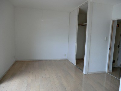 ロワールレジデンスⅢ ベッドルーム