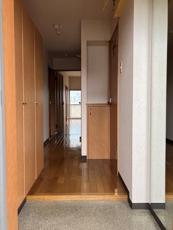 クロワサンス 玄関