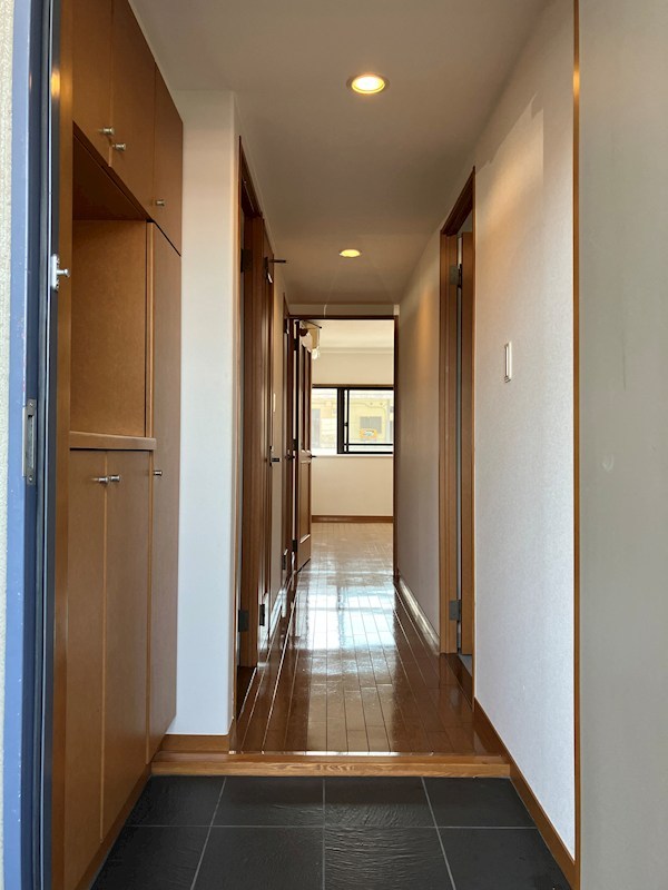 サーパス今泉 玄関